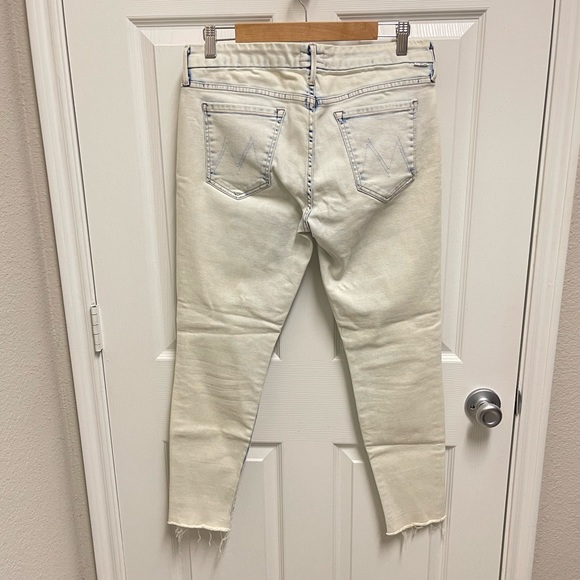 MOTHER Looker Ankle Fray in Out of the Box - Picture 10 of 12